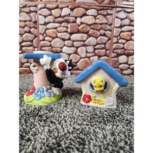 Sylvester and Tweety Salt and Pepper Shakers